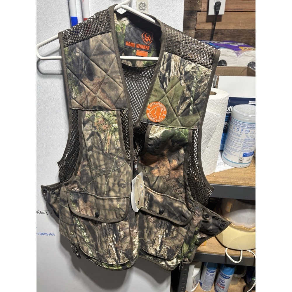 NWT Game Winner Camo Hunting Shooting‎ Vest In A Mens Size Large. Gorpcore